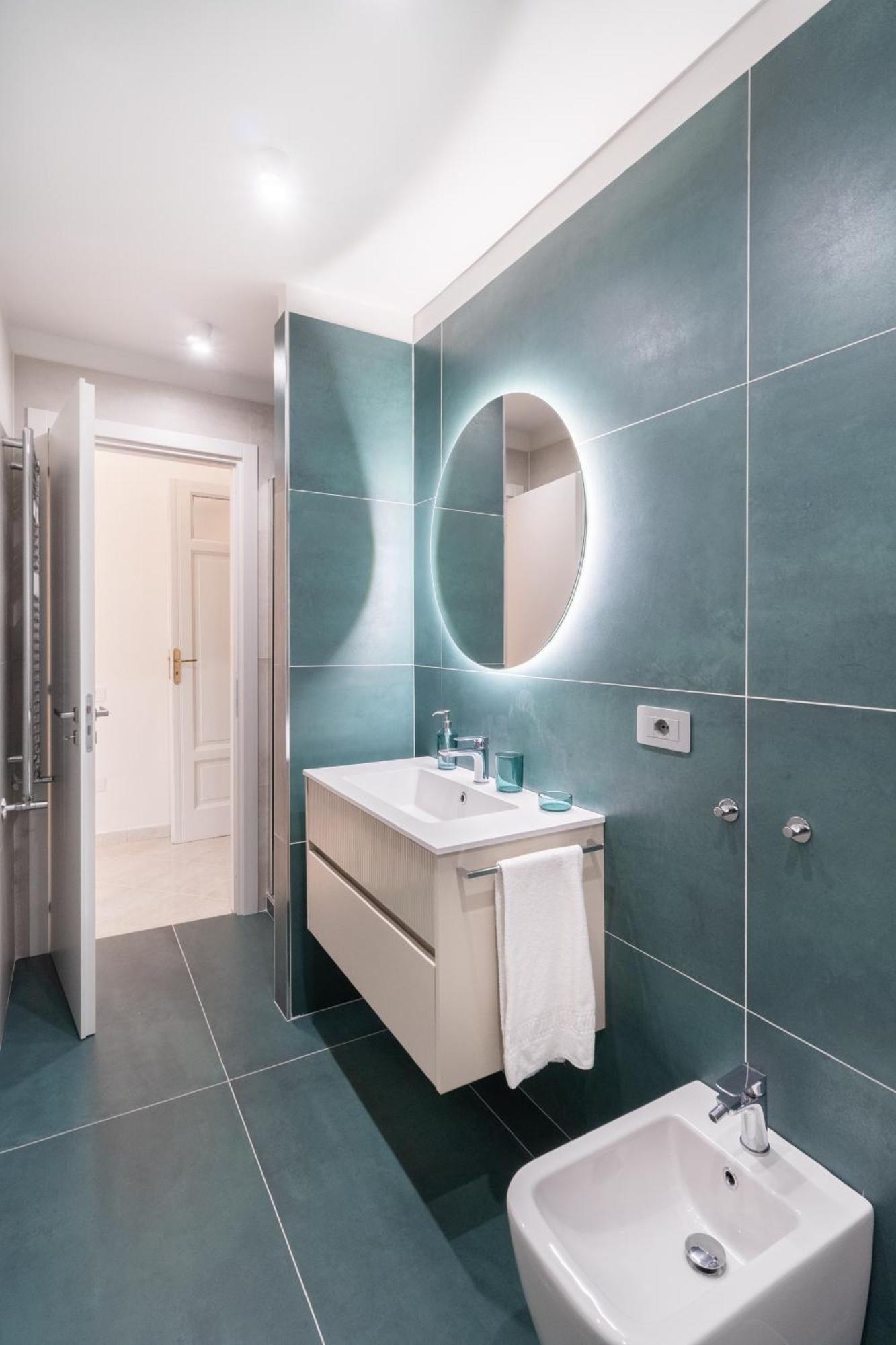 Palazzo Galeoni Luxury Suites Салерно Экстерьер фото