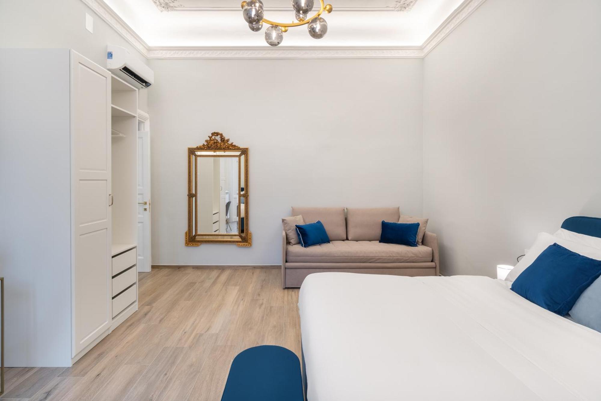 Palazzo Galeoni Luxury Suites Салерно Экстерьер фото